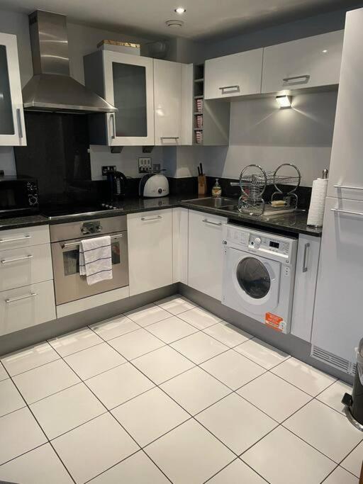 1 Bedroom Apartment Royal Docks London Exterior foto